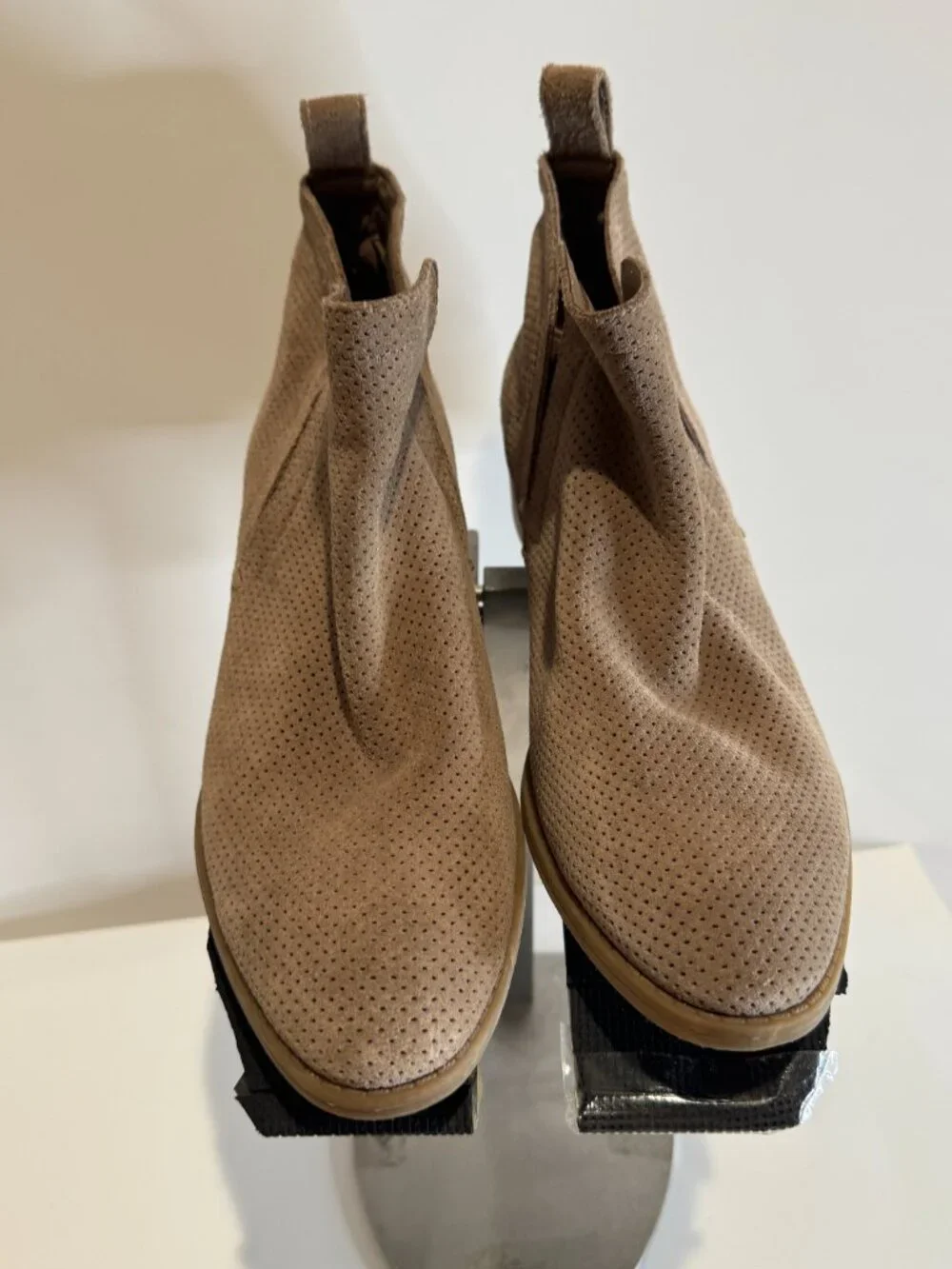 Dolce Vita Ankle Boots size 8.5